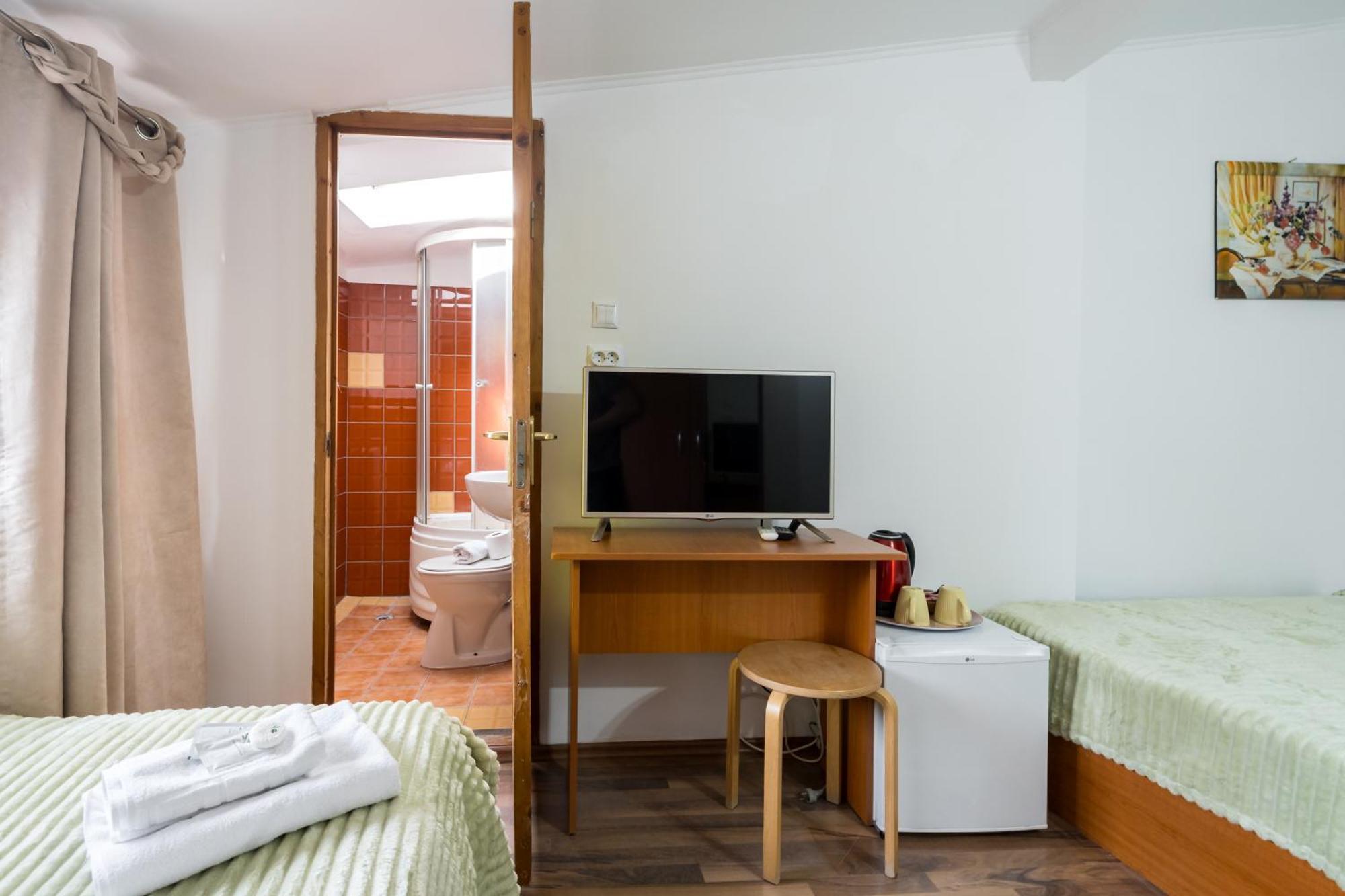 Guest house Flower's Bucharest